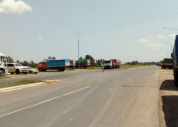 Sigue la protesta de camioneros con nueve cortes en rutas santafesinas