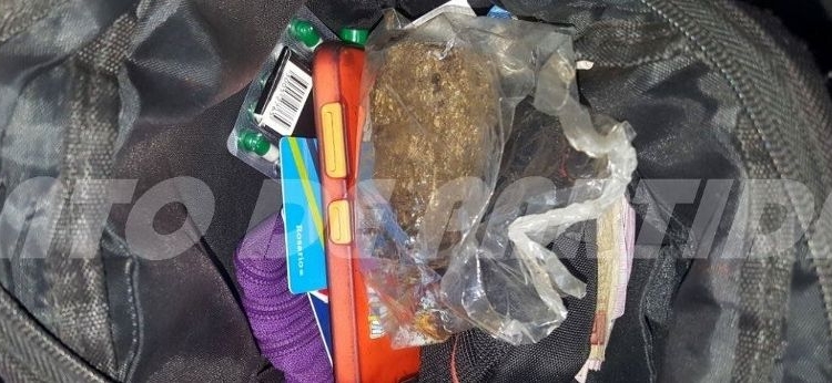 Una mujer con pedido de captura fue detenida con drogas