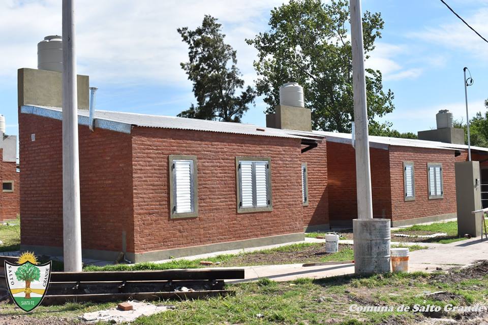 La comuna de Salto Grande continúa trabajando en sus calles