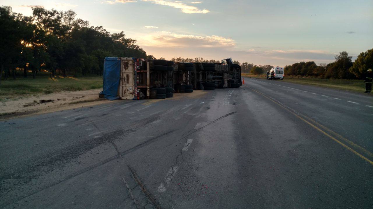San Genaro: choque y vuelco en uno de los accesos de la ciudad