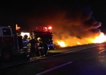 Un auto se incendio por completo en la región sobre ruta 11