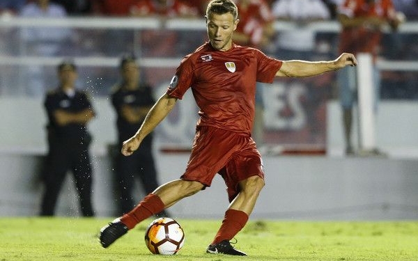 Nicolás Domingo fue figura ante Gremio aunque no pudo levantar la copa
