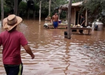 Gálvez: bomberos juntan donaciones para los inundados en Salta