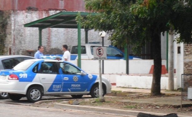 Restricción de acercamiento para quien roció con alcohol a su pareja