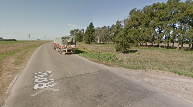 Un motociclista fue hospitalizado al colisionar contra un camión