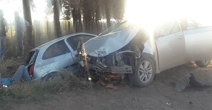 Choque y vuelco en Timbúes: seis heridos