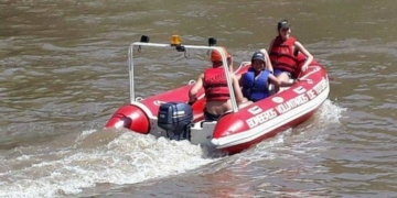 Bomberos de Totoras realizaron prácticas en el Río Carcarañá