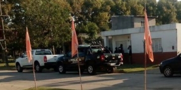 Oliveros: allanaron la casa de un joven acusado de dos robos