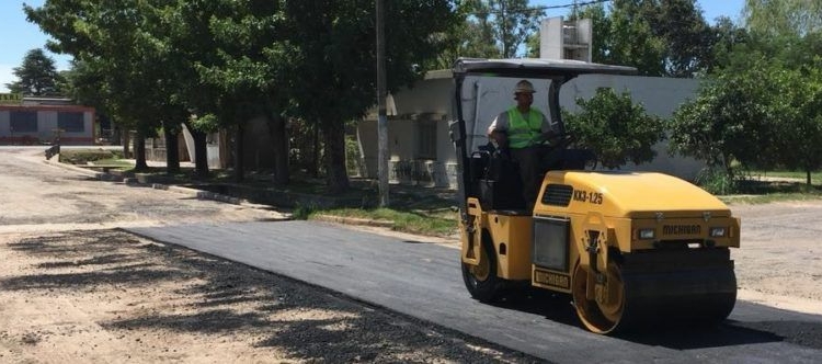 Monje suma calles asfaltadas y dio un paso más por el camino a La Boca
