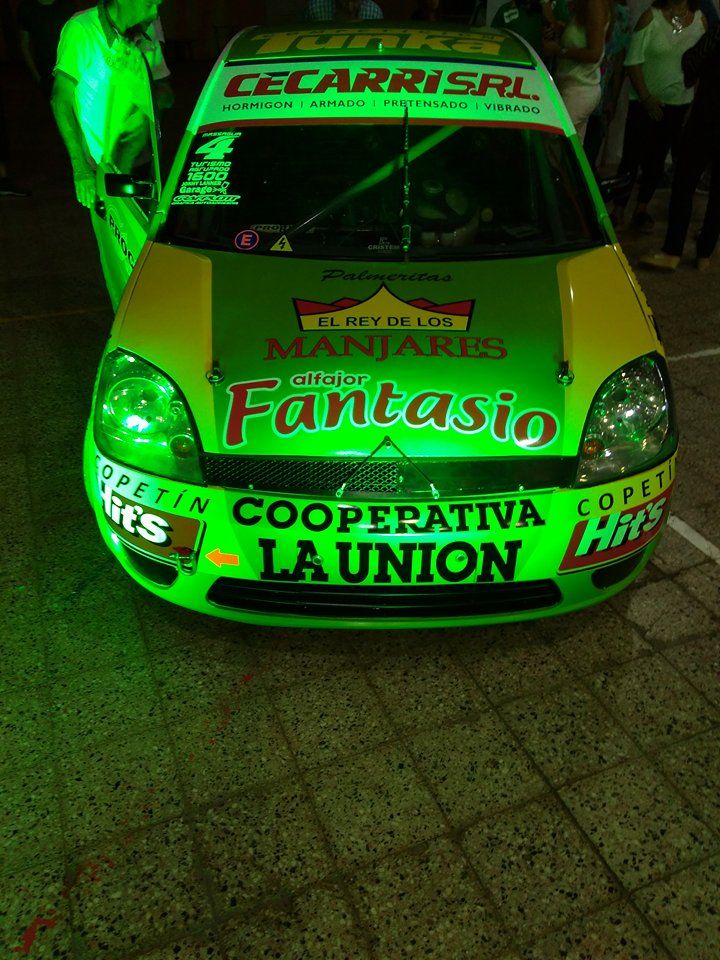 Enzo Massaglia presentó su auto para competir en Turismo Agrupado 1600