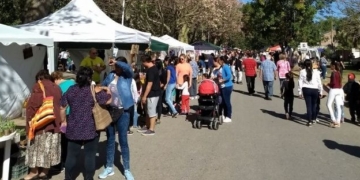 Miles de personas disfrutaron de los artesanos y espectáculos en Gaboto