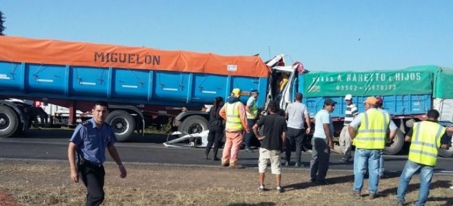 El camionero accidentado en Oliveros sufrió fractura expuesta en ambas piernas