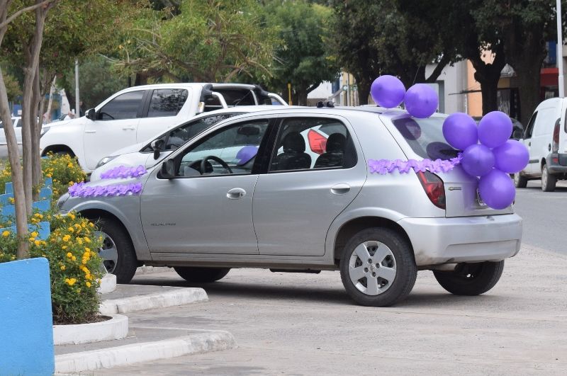 Masiva caravana de mujeres participó del 8M en la región