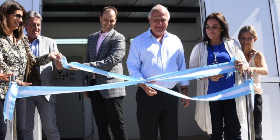 Lifschitz y Rasetto entregaron 15 viviendas e inauguraron un acueducto