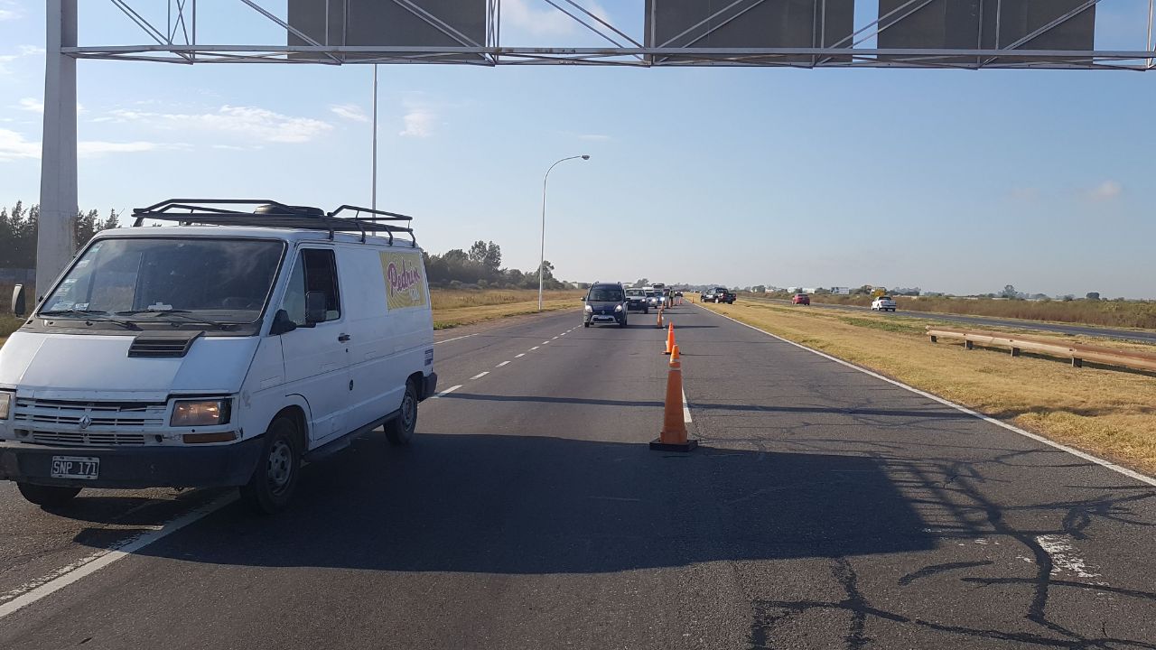 Accidente fatal en autopista: un muerto y un herido