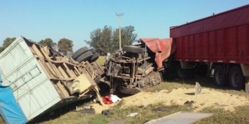 Un hombre falleció al colisionar dos camiones en ruta 34