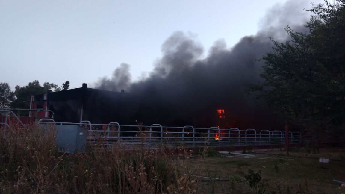 Incendio de importantes dimensiones en el Frigorífico Maciel