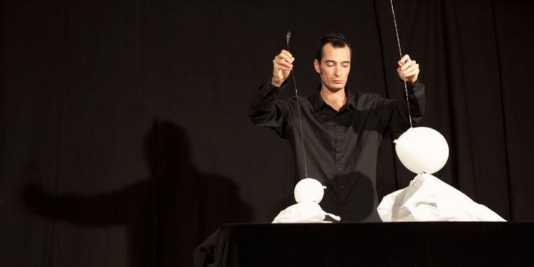 Andino: espectáculo de clown y títeres corporales para toda la familia