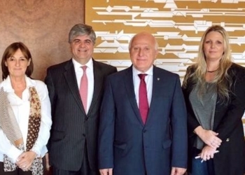 Lifschitz se reunió con directivos de YPF por la refinería de San Lorenzo