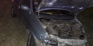Oliveros: un conductor chocó a dos vehículos y huyó de la escena
