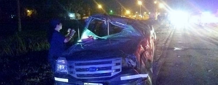 Falleció el hombre que volcó con su camioneta sobre Ruta 11