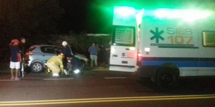 Nuevo accidente en la región: dos autos chocaron en un acceso a la autopista