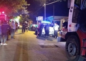 Un cortocircuito en un televisor generó un incendio en una vivienda