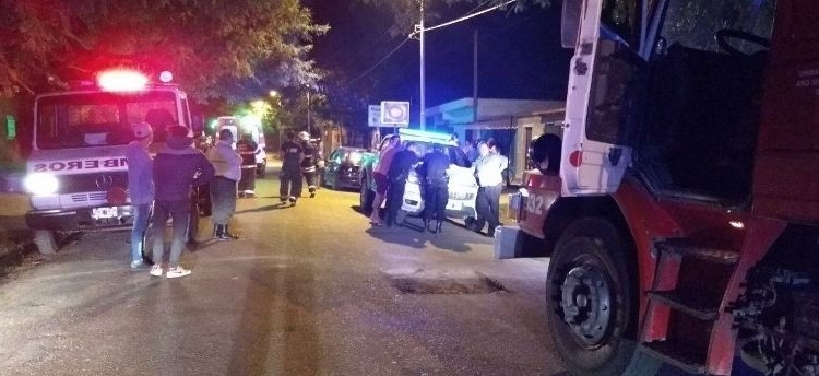 Un cortocircuito en un televisor generó un incendio en una vivienda