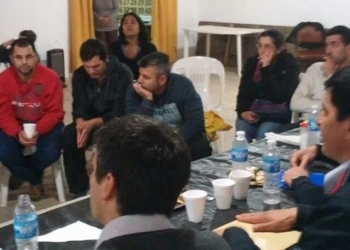 Asamblea para debatir y firmar el convenio sobre energía en Quebradas de Andino II