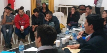 Asamblea para debatir y firmar el convenio sobre energía en Quebradas de Andino II