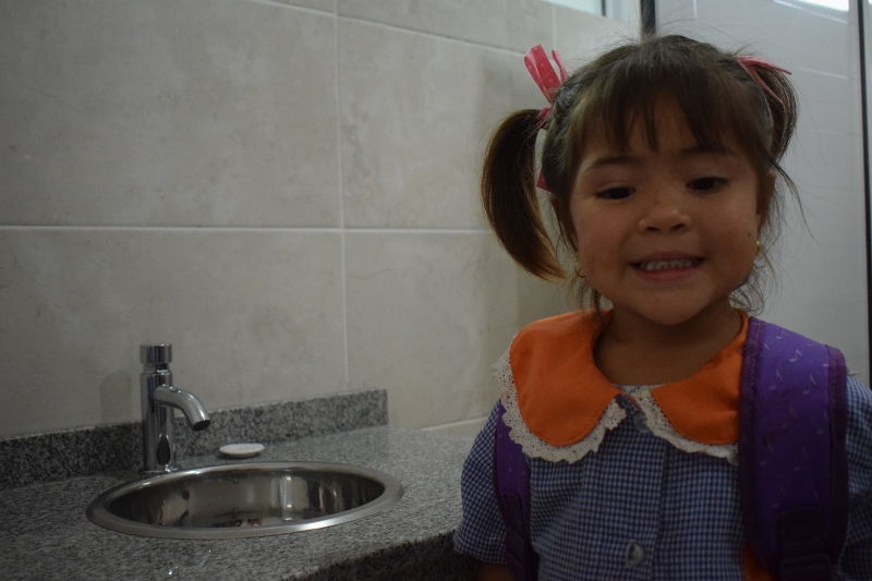 El Jardín N° 100 ya cuenta con una nueva salita y sector sanitario para sus alumnos