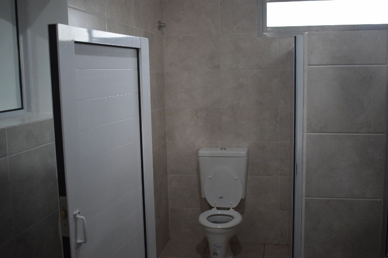 El Jardín N° 100 ya cuenta con una nueva salita y sector sanitario para sus alumnos