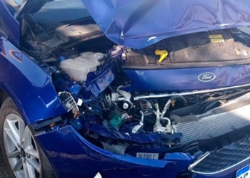 El auto donde viajaba un intendente de la región impactó contra un camión