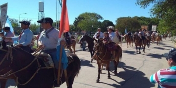 Serodino: Gran desfile y destrezas criollas «Semana de Mayo»