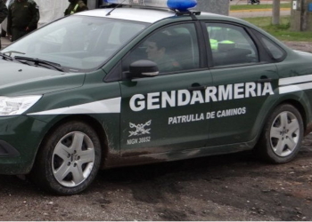 Gendarmería detuvo a un hombre que portaba un revólver en un camino rural