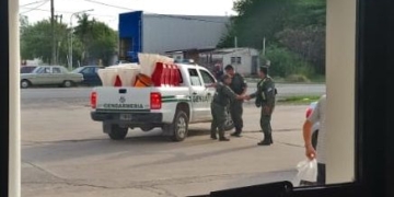 Gendarmería se apostó en la Refinería San Lorenzo y crece la tensión