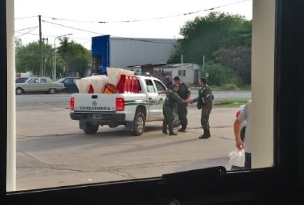 Gendarmería se apostó en la Refinería San Lorenzo y crece la tensión