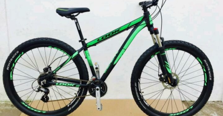 Robaron una bicicleta que estaba estacionada en una escuela de Barrancas