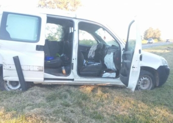Un motociclista resultó herido tras el impacto contra una camioneta en autopista