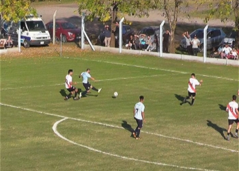 Totorense: Unión FC y Sportivo Rivadavía lideran los campeonatos