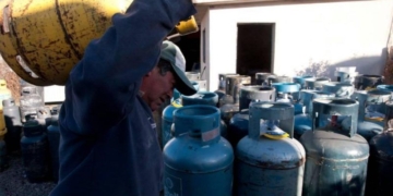 Los vecinos de Monje esperan por la llegada de la garrafa social