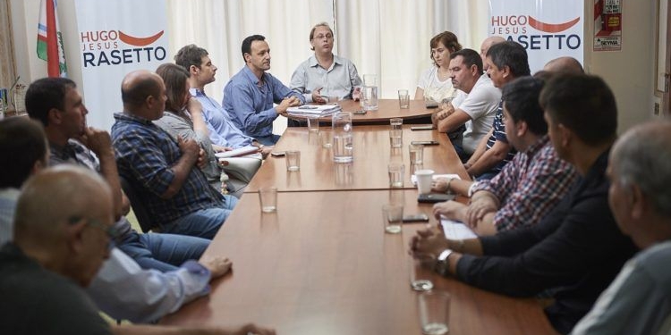 Las localidades de Iriondo avanzan para obtener créditos para pavimento