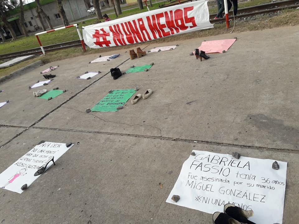 Vecinos de Oliveros marcharon nuevamente contra la violencia de género