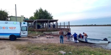 El joven rescatado por Prefectura Coronda pasó tres días perdido en una canoa pinchada