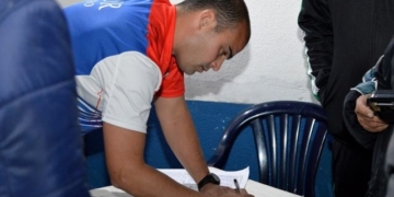 Bochorno: árbitros demorados, partido suspendido y una causa por drogas