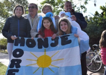 Morena llegó a Monje y fue recibida a pura emoción