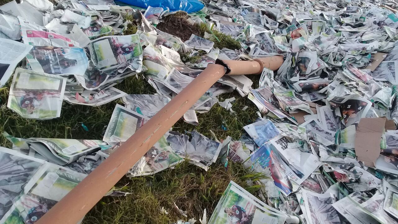 Un camión volcó, desparramó su carga y obligó a cortar la Ruta 34