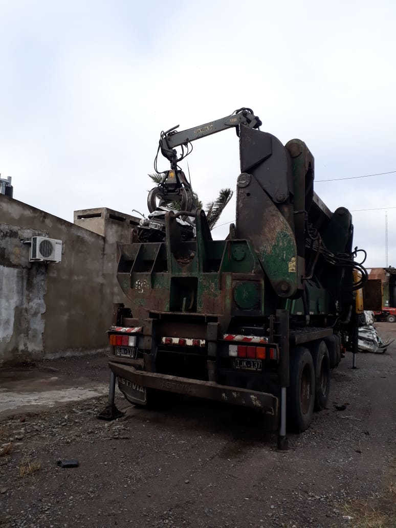 Totoras: compactaron 170 vehículos del corralón municipal