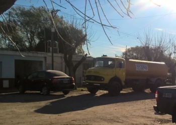 Oliveros: una mujer está grave tras chocar con un camión