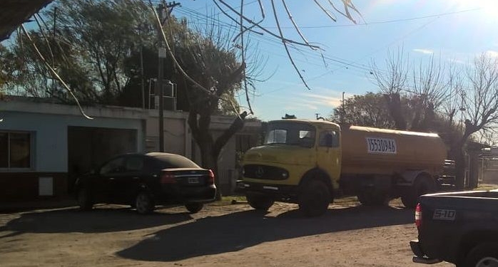 Oliveros: una mujer está grave tras chocar con un camión